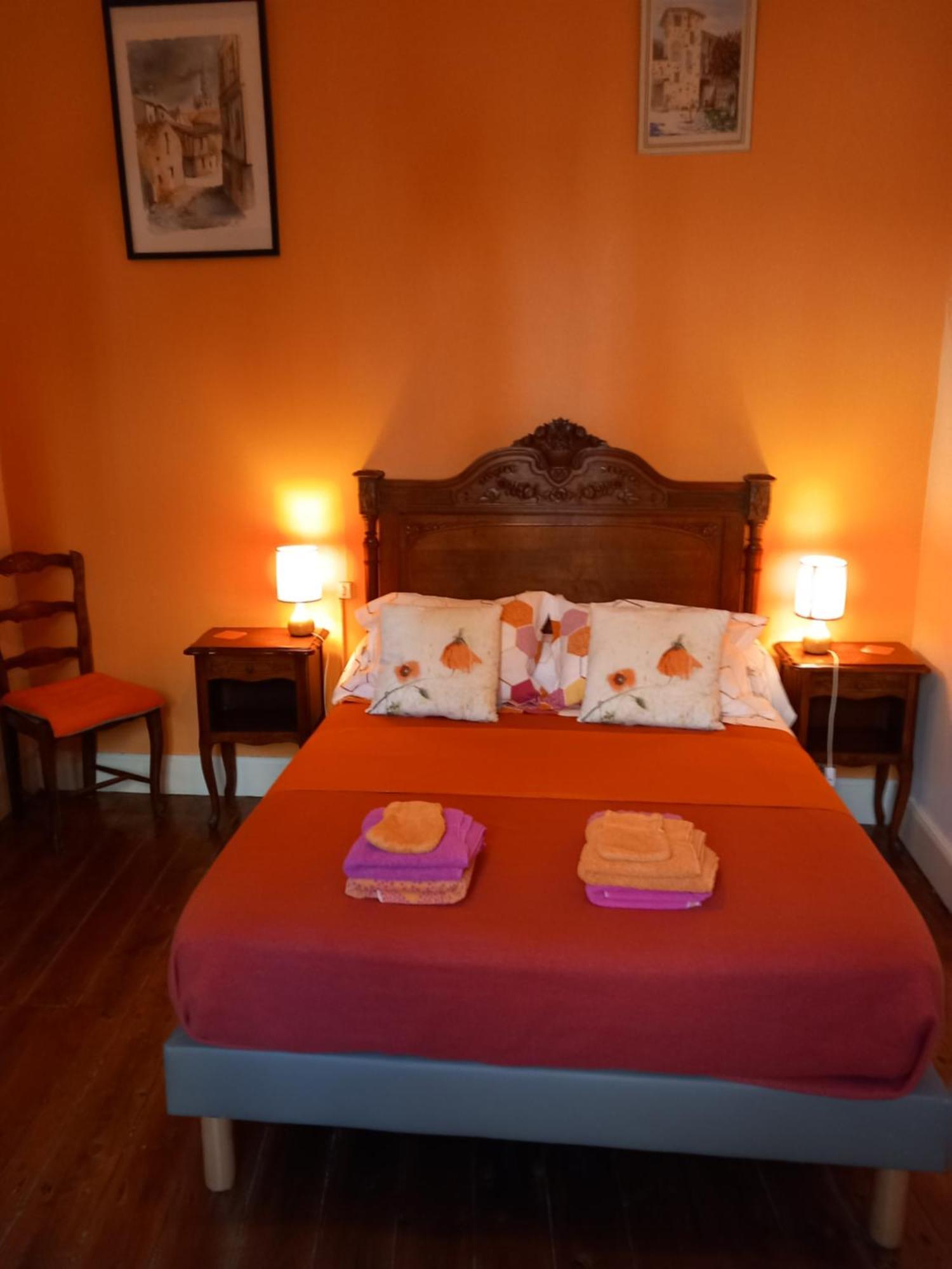 Chambre D'Hotes La Tour De Brazalem Нерак Екстер'єр фото
