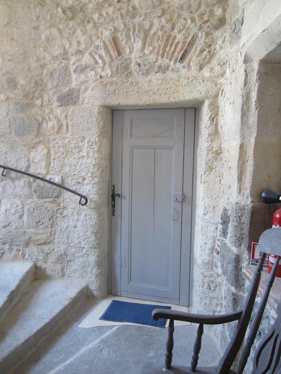 Chambre D'Hotes La Tour De Brazalem Нерак Номер фото