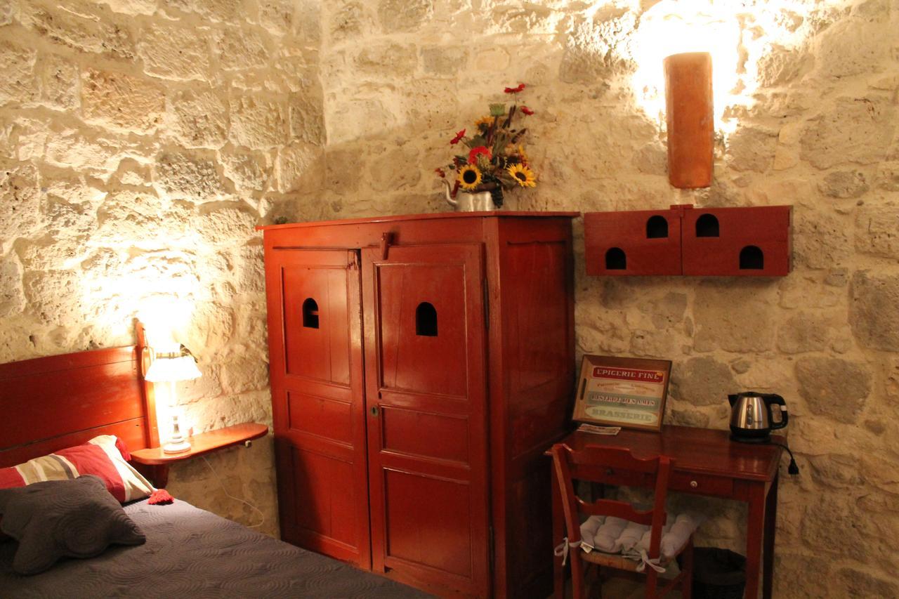 Chambre D'Hotes La Tour De Brazalem Нерак Екстер'єр фото